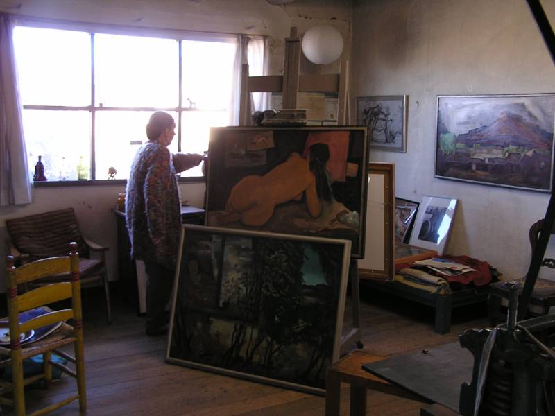 Martha Reed in Doel Reed's Studio