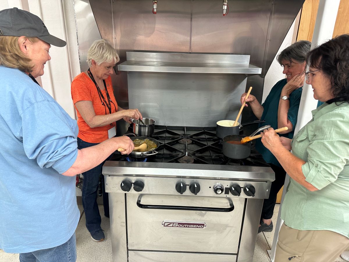 Women cooking 